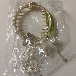 Lily of valley flower hair claw clip for hair bun